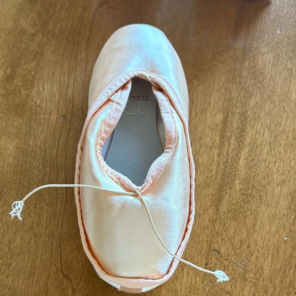 Freed of London Studios Professional, 5EE W pointe shoes.